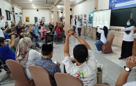 Hari Stroke Sedunia, RSUD Jombang Berikan Edukasi ke Pasien foto beritajatim