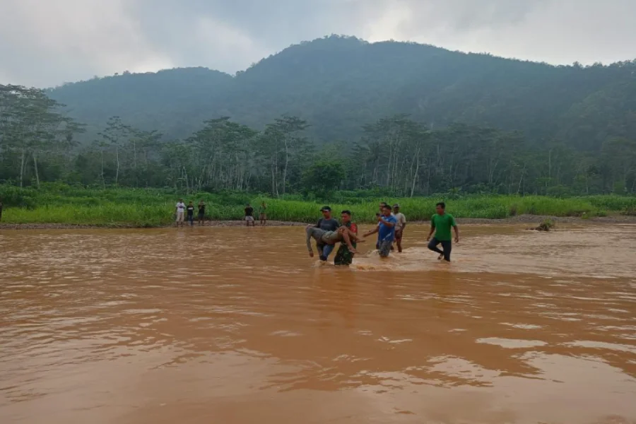 Penemuan Mayat Lansia Mengapung di Sungai Lorok Pacitan: Diduga Terpeleset Foto BeritaJatim.com