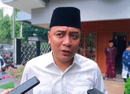 Atasi Banjir di Perkampungan Surabaya, Eri Bakal Anggarkan Rp1,3 Miliar Foto BeritaJatim.com