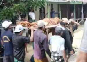 Kerja di Sawah saat Hujan, Warga Sampang Tersambar Petir Foto BeritaJatim.com