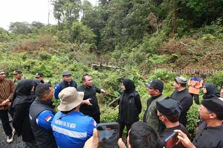 Bupati Banyuwangi Semprit Pengelola Perkebunan Kalibendo Foto BeritaJatim.com