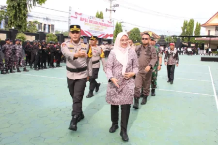 Ratusan Personel Gabungan Amankan Libur Nataru di Banyuwangi Foto BeritaJatim.com