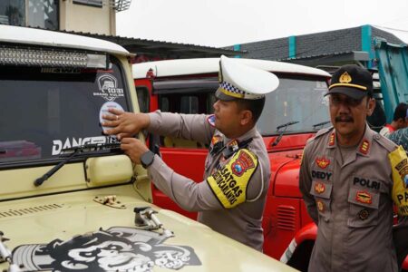 Demi Wisatawan Bromo, Polres Pasuruan Cek Fisik Semua Hardtop Foto BeritaJatim.com