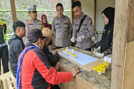 Polres Probolinggo Tes Urine 47 Sopir Jeep Gunung Bromo Foto BeritaJatim.com