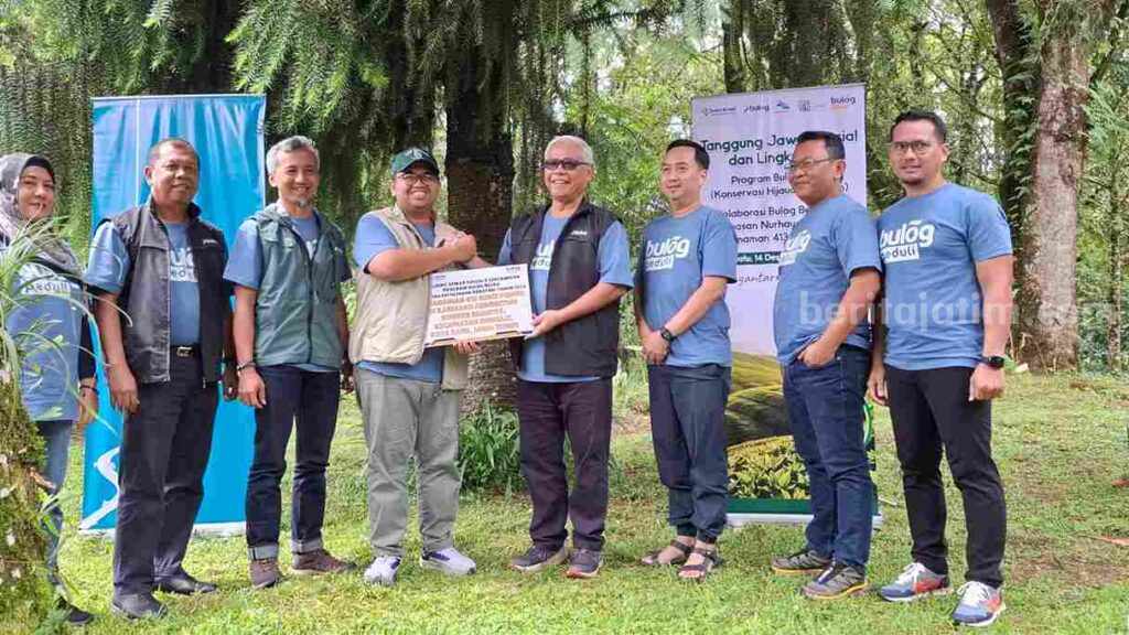Jaga Titik Nol Sungai Brantas Dengan Penanaman 413 Bibit Pohon di Arboretum Foto BeritaJatim.com
