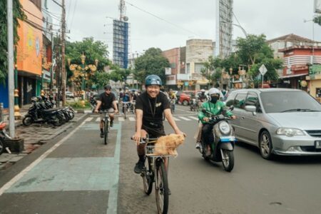 Dishub Kota Malang Cek Optimalisasi Jalur Sepeda dengan Komunitas Foto BeritaJatim.com