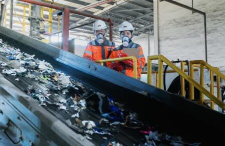 SIG Perkuat Komitmen Bisnis Berkelanjutan dengan Eco-Inovasi dan Inovasi Sosial Foto BeritaJatim.com