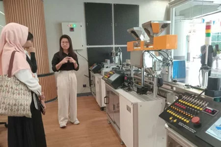 UK Petra Surabaya Buka Laboratorium Smart System, Tawarkan Simulasi Industri Canggih Foto BeritaJatim.com