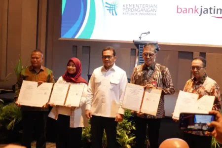 Bank Jatim Perkuat Ekspor Lewat Kerja Sama dengan Kemendag Foto BeritaJatim.com
