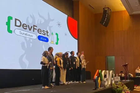 Komunitas GDG Surabaya Sukses Gelar DevFest 2024, Soroti Tren Teknologi Terkini Foto BeritaJatim.com