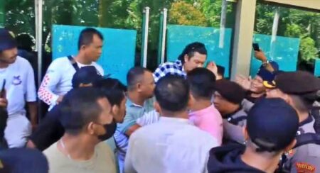 Pasca Garden Palace Hotel Surabaya Dieksekusi, Pengelola Bakal Lapor Pidana Foto BeritaJatim.com