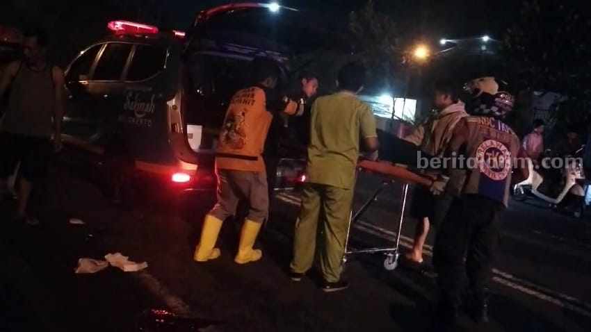 Tabrak Mobil Box Ekspedisi, Pemuda Mojokerto Tewas Foto BeritaJatim.com
