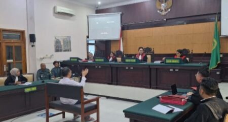 Penasihat Hukum Minta Herman Budiyono Terdakwa Penggelapan Rp12 Miliar Dibebaskan Foto BeritaJatim.com
