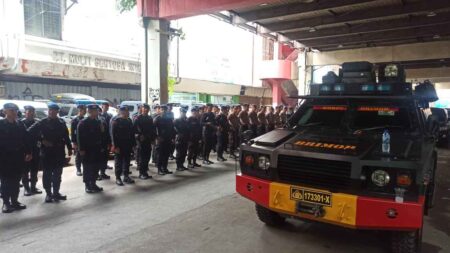 Amankan Rekapitulasi Surat Suara, Polda Jatim Terjunkan 532 Personil Foto BeritaJatim.com