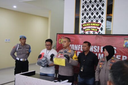Tiga Pemuda Pelaku Pengeroyokan Menyerahkan Diri ke Polres Sumenep, Ngaku Bukan Geng Motor Foto BeritaJatim.com
