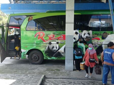Libur Nataru, Penumpang di Terminal Seloaji Ponorogo Melonjak Foto BeritaJatim.com