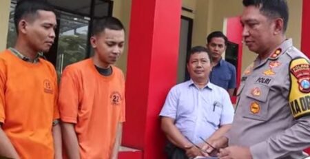 Kecanduan Judi Online Dua Pemuda Bangkalan Curi Motor Foto BeritaJatim.com