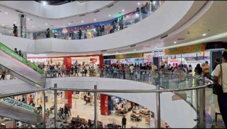 Ekonomi Jatim Terpukul, Kadin Ingatkan Pentingnya Jaga Kepercayaan Investor Foto BeritaJatim.com