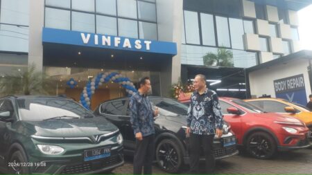 Vinfast Perluas Jaringan di Surabaya, Targetkan Penjualan Masif Mobil Listrik Foto BeritaJatim.com