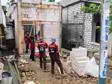 Kwarda Pramuka Jatim Bangun Rumah Layak Huni di Lamongan Foto BeritaJatim.com