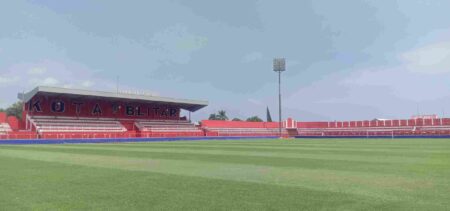 Arema vs Persis Solo, Rumput Stadion Soepriadi Blitar Dipastikan Mulus Foto BeritaJatim.com