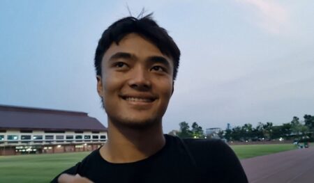 Ernando Ari Pulih Cepat dari Cedera, Berbagi Tips untuk Kiper Muda Foto BeritaJatim.com