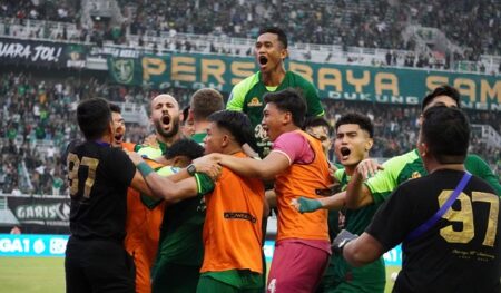 Persebaya Kalahkan Madura United, Paul Munster Apresiasi Kerja Sama Tim Foto BeritaJatim.com