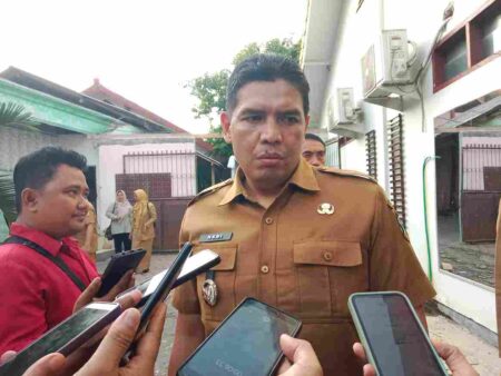 Di Depan Para Guru, Pj Bupati Bondowoso Bahas Bahaya Pinjol Ilegal, Judol dan Aplikasi Ijo Foto BeritaJatim.com