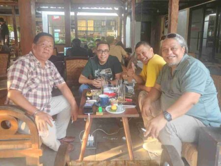 Kotak Kosong Surabaya Tepis Tudingan KIPP Pakai Politik Uang, Buka Sayembara Rp1 Miliar Foto BeritaJatim.com