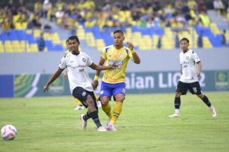 Gresik United Menang Tipis 3-2 atas Persipal Palu Foto BeritaJatim.com