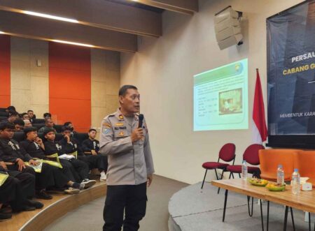Cegah Tindak Kriminalitas Jelang Akhir Tahun, Ratusan Pesilat Gresik Dikumpulkan Foto BeritaJatim.com