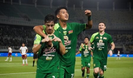 Kalah dari Bali United, Persebaya Surabaya Masih di Puncak Klasemen Foto BeritaJatim.com