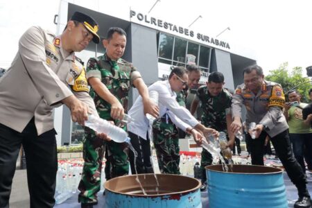 Polrestabes Surabaya Musnahkan Sabu, Miras, Ganja, dan Knalpot Brong Foto BeritaJatim.com