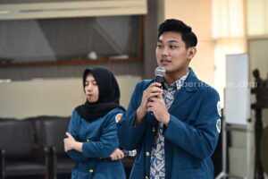Dinamika Politik dan Dampaknya Terhadap Stabilitas Ekonomi Foto BeritaJatim.com