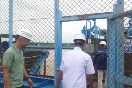 Antisipasi Banjir Luapan Bengawan Solo, PJT 1 Perbaiki Fungsi Bendung Gerak Bojonegoro Foto BeritaJatim.com