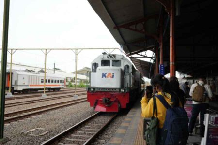 Penumpang Membludak, Kapasitas KA Brantas Blitar-Pasar Senen Ditambah Foto BeritaJatim.com