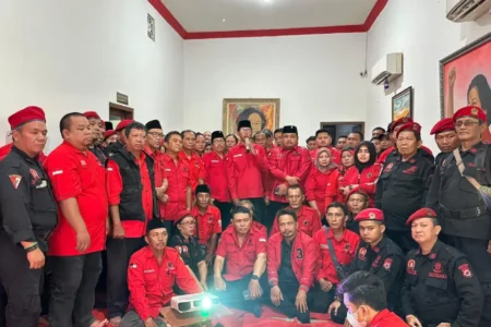 PDIP Surabaya Tegaskan Kesetiaan ke Megawati dan Tolak Intervensi Jelang Kongres 2025 Foto BeritaJatim.com