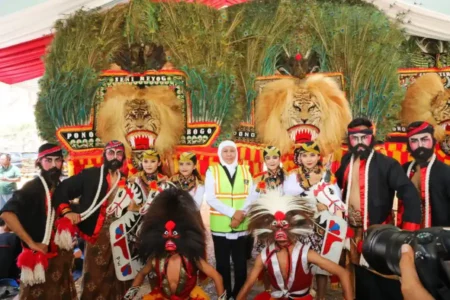 Reog Resmi Warisan Budaya Takbenda UNESCO, Khofifah: Kesenian Jatim Mendunia Foto BeritaJatim.com