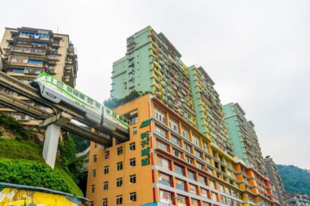 Tren Liburan Luar Negeri Wisatawan Indonesia 2025, Ini Tempat Favoritnya Foto BeritaJatim.com