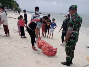 Jenazah Tinggal Tulang Kenakan ‘Lifejacket’ Ditemukan Terdampar di Perairan Masalembu Sumenep Foto BeritaJatim.com