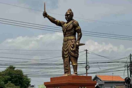Patung Gajah Mada, Ikon Baru Kota Mojokerto Sudah Berdiri Foto BeritaJatim.com