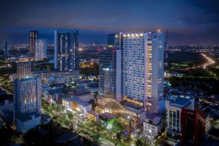 4 Rekomendasi Hotel di Surabaya untuk Staycation Liburan Nataru Foto BeritaJatim.com