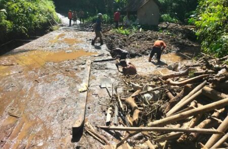Terima Laporan Relawan, Bupati Hendy Ingin Kondisi Lereng Raung Dicek Foto BeritaJatim.com