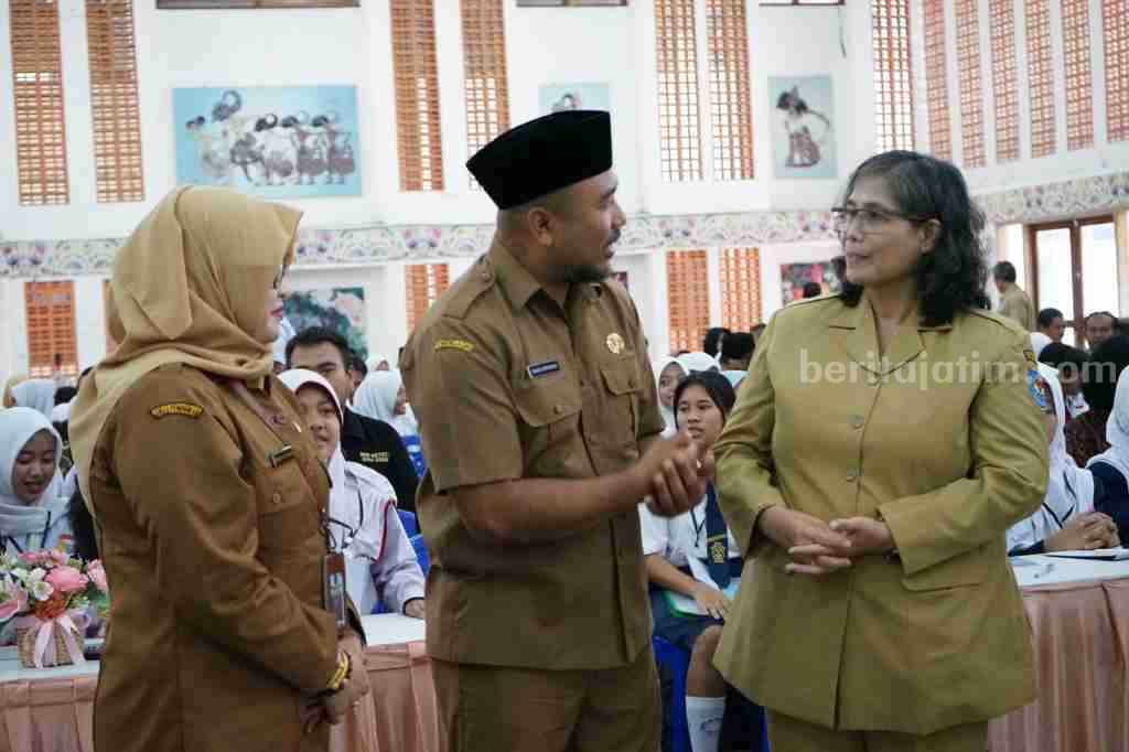 Dindik Kota Kediri Raih Anugerah Daerah Pelopor Transformasi Digital 2024 Kategori Daerah Maju Foto BeritaJatim.com