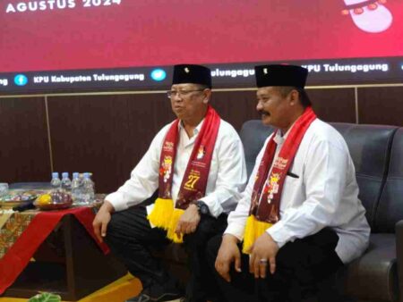 Pilkada Tulungagung, Maryoto Birowo – Didik Girnoto Ajukan Gugatan ke MK Foto BeritaJatim.com