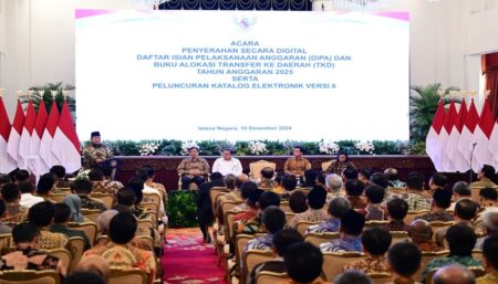 Terima DIPA dan TKD 2025, Pj Gubernur Jatim Tancap Gas Optimalkan Anggaran Foto BeritaJatim.com