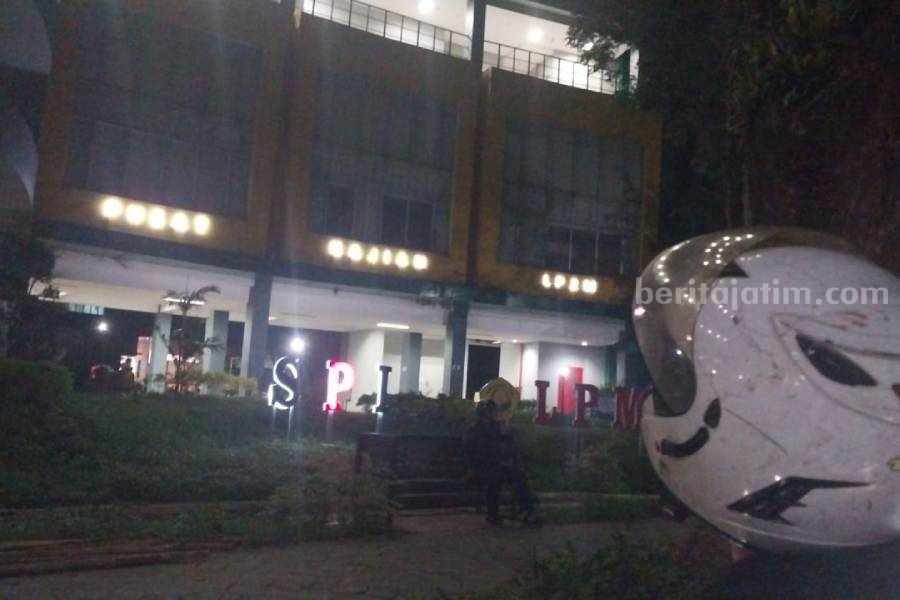 Mahasiswa UNEJ asal Tulungagung Terjatuh dari Lantai 8 Gedung Riset Foto BeritaJatim.com