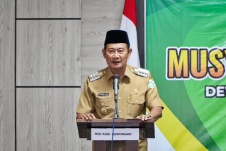 Bupati Lamongan Minta MUI Kuatkan Peran dalam Merawat Persatuan Foto BeritaJatim.com