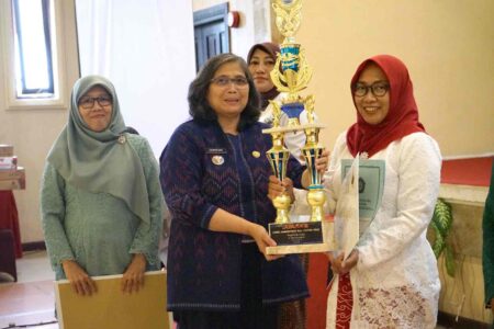 Pj Wali Kota Kediri Hadiri Seminar Motivasi Kesehatan Emosional Foto BeritaJatim.com