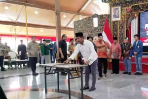Meminimalisir Carok, Sejumlah Tokoh di Bangkalan Sepakati Pembentukan Dewan Adat Foto BeritaJatim.com
